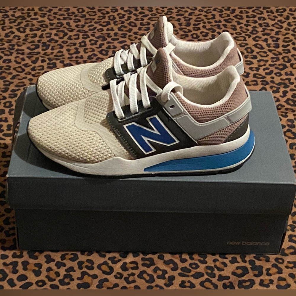 New Balance Cream and Blue Women's Sneakers